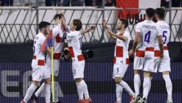 埃弗顿名宿半场对曼联球员挥肘 B费不满遭反问.