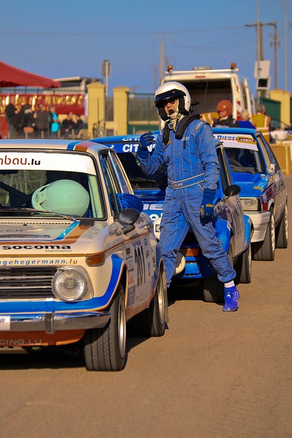 通过不断完 通过不断完